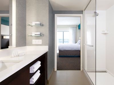 Hotel By Marriott Lake Charles