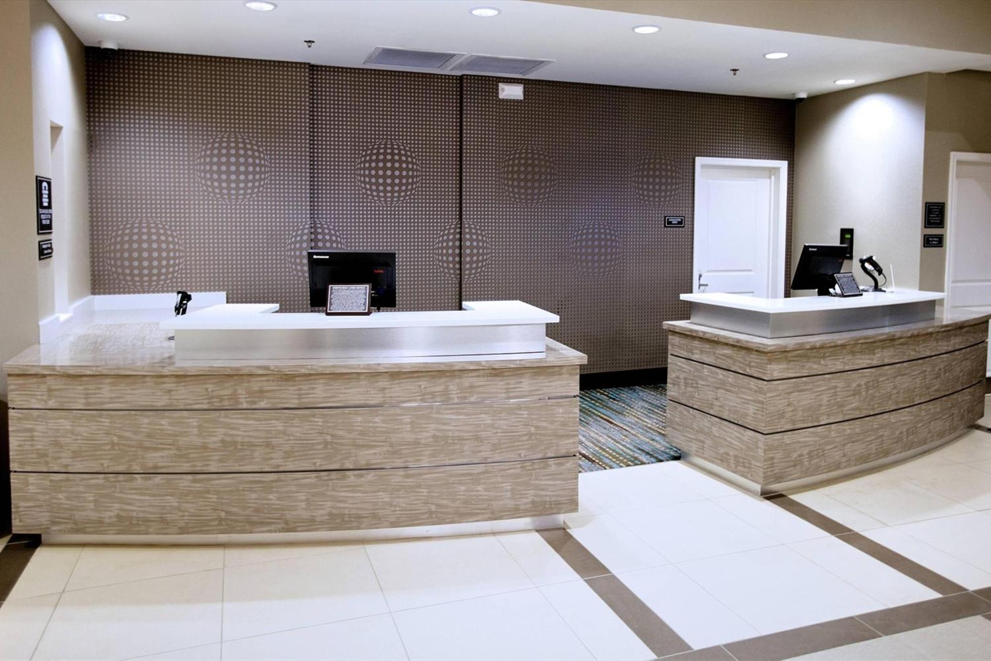 By Marriott Charles Hotel
