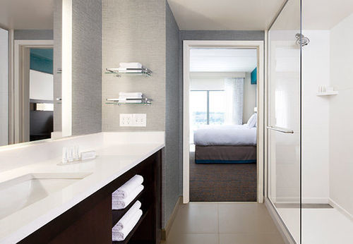 By Marriott Charles 3*